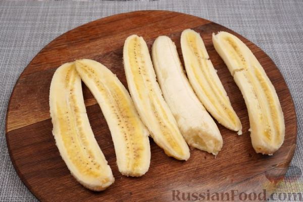 Творожная запеканка с бананами, йогуртом и какао (без муки)